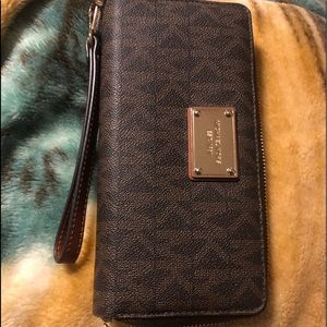 Michael Kors wallet